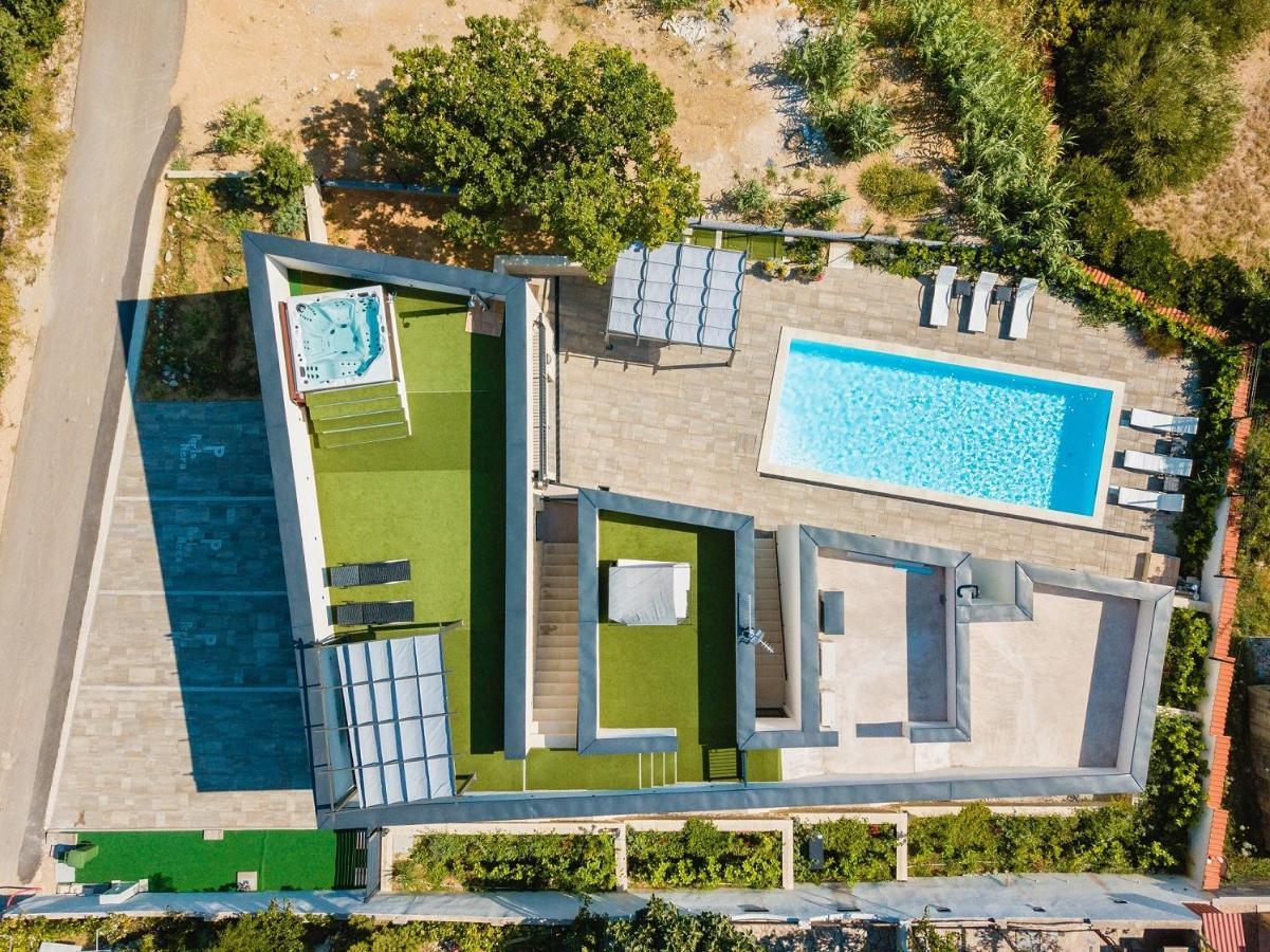 Perla Nera Heated Pool & Sauna Stan Trigraci Eksteriør bilde